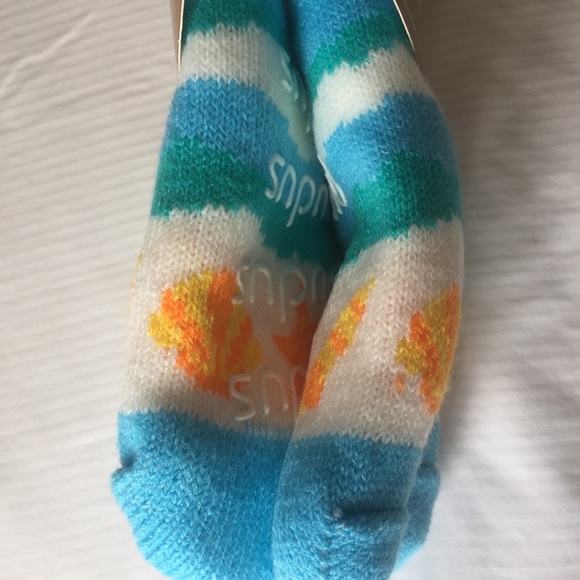 Pudus Slipper Socks w/ seashell detail: NEW - Picture 5 of 5